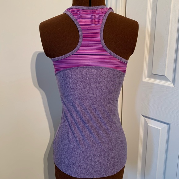 Under armour tank top - Picture 2 of 4